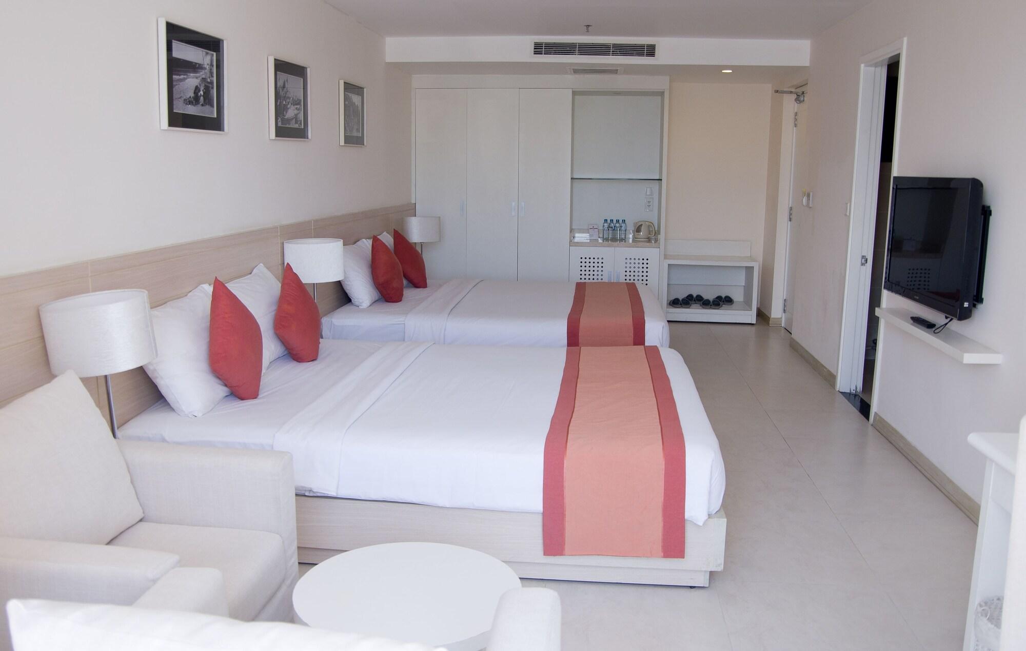 Nhi Phi Hotel Nha Trang Esterno foto