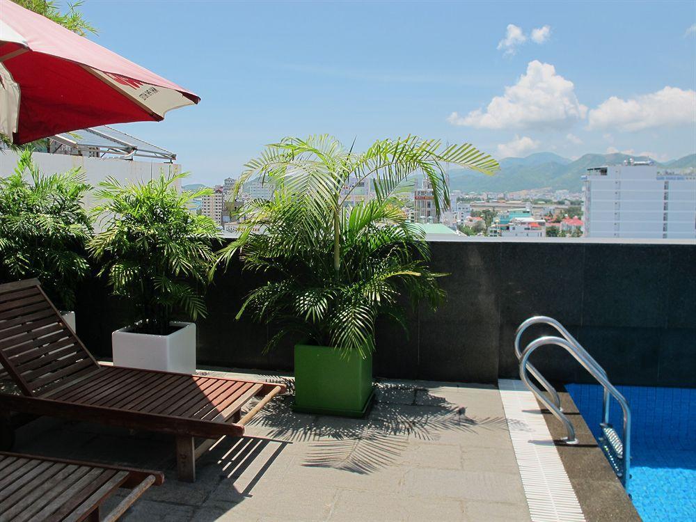 Nhi Phi Hotel Nha Trang Esterno foto