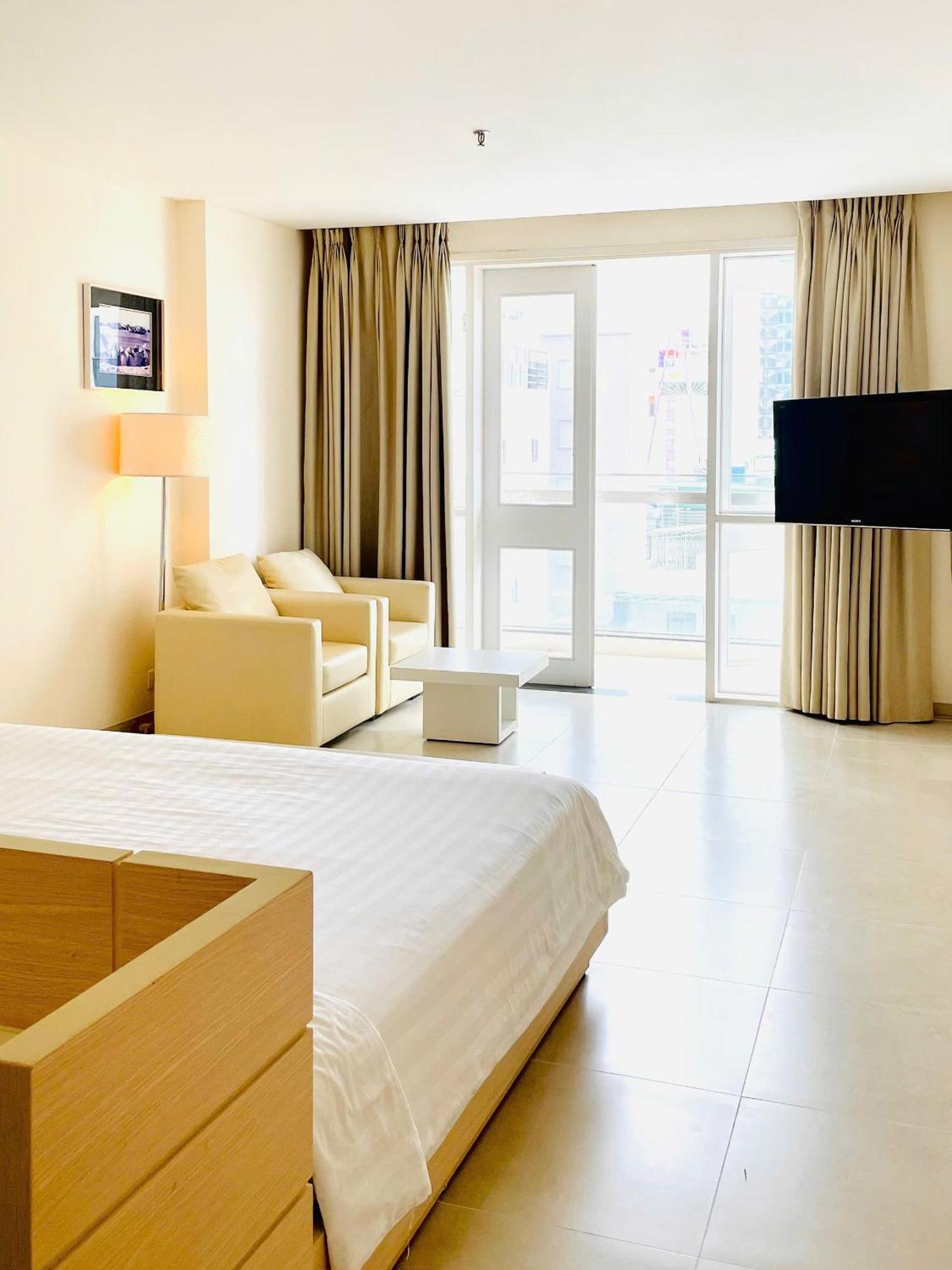 Nhi Phi Hotel Nha Trang Esterno foto