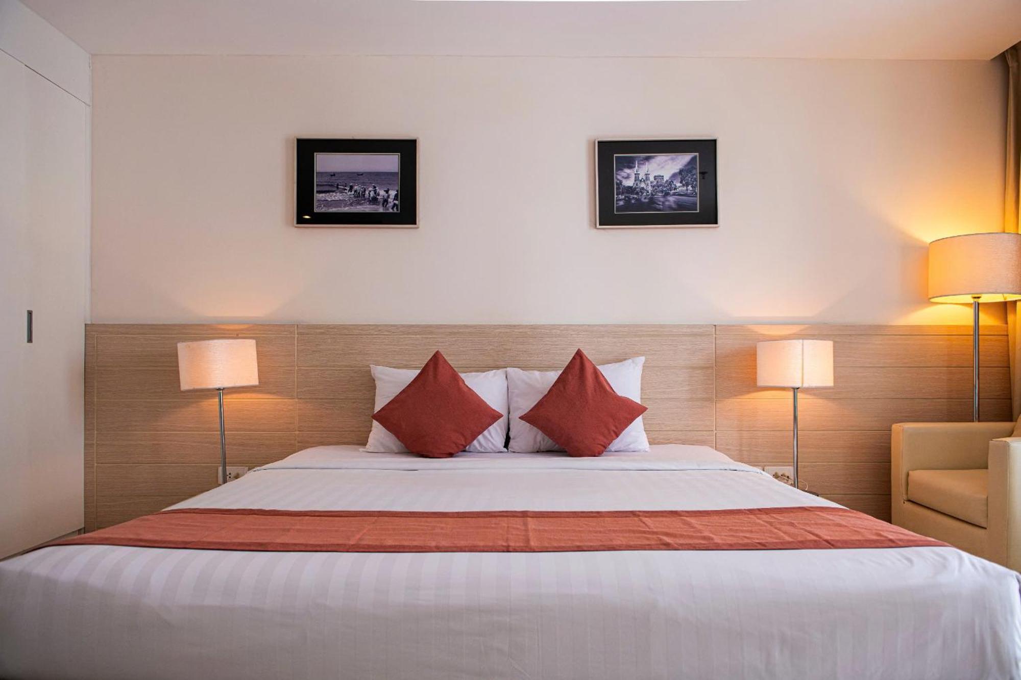 Nhi Phi Hotel Nha Trang Esterno foto