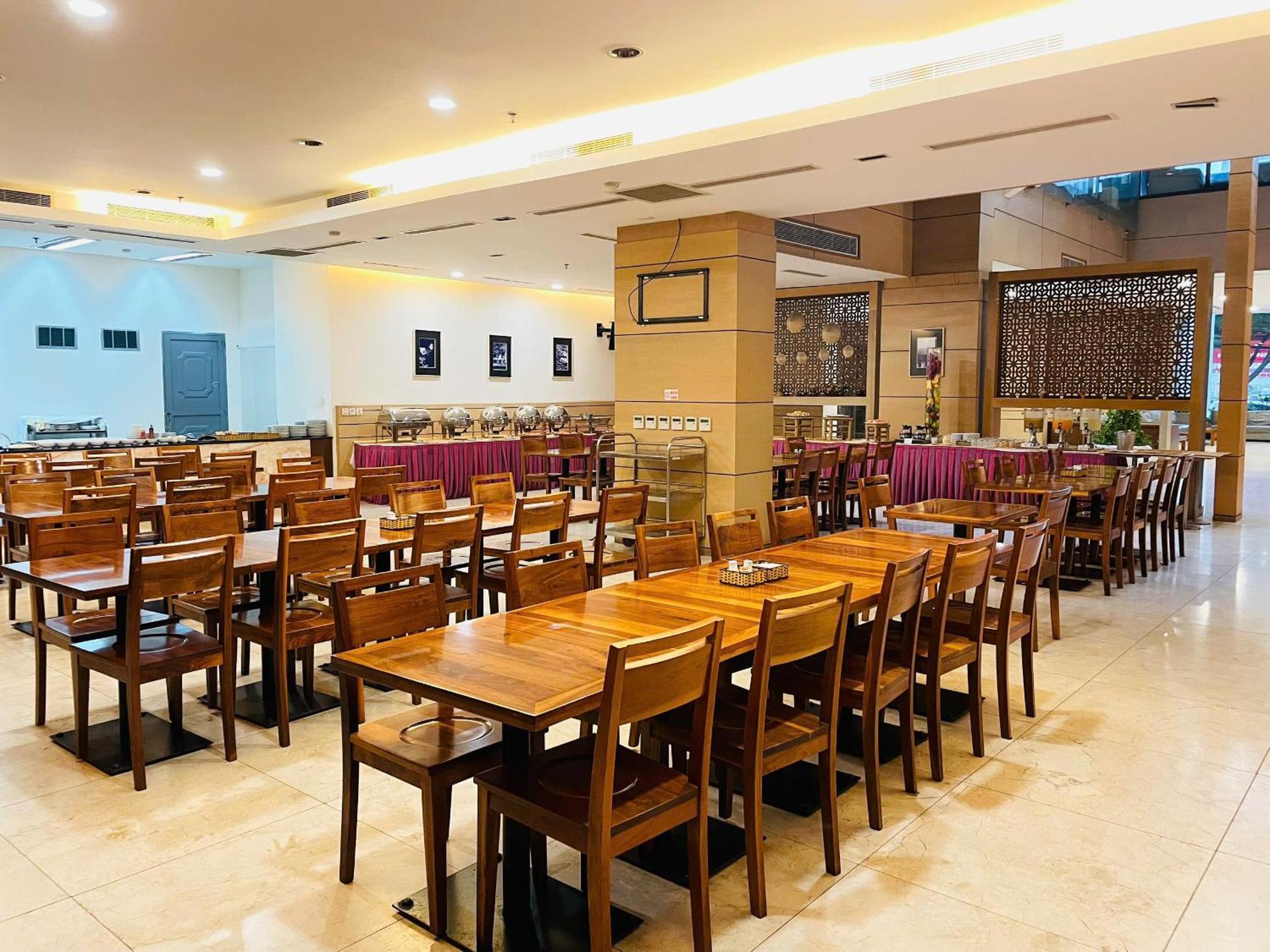 Nhi Phi Hotel Nha Trang Esterno foto