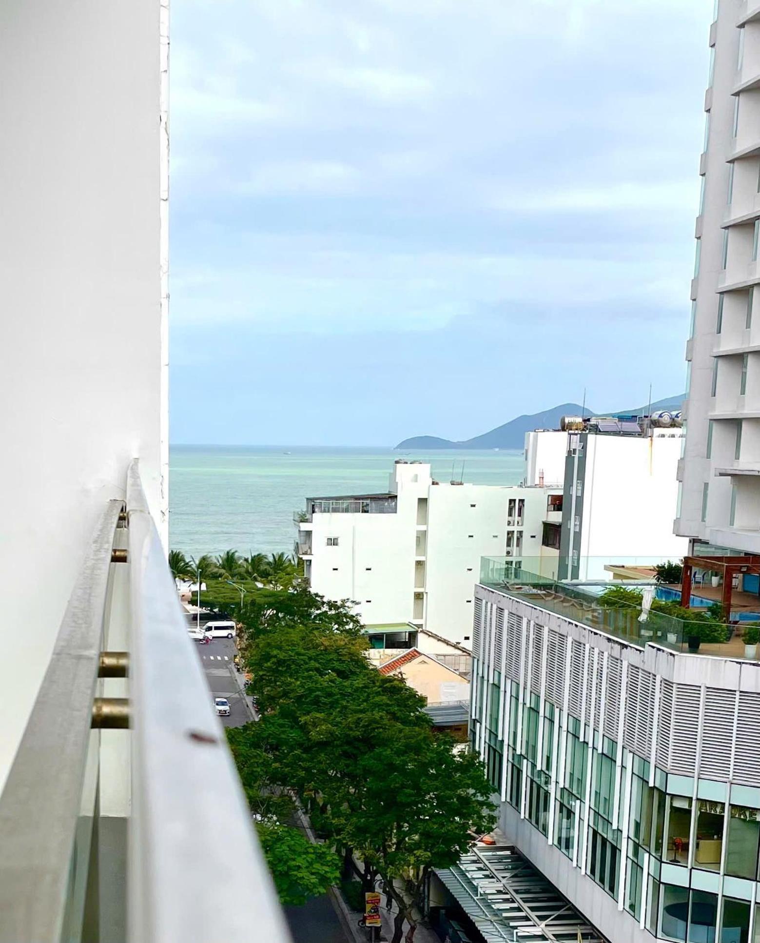 Nhi Phi Hotel Nha Trang Esterno foto