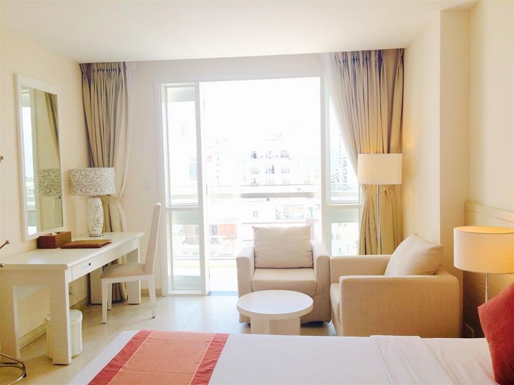 Nhi Phi Hotel Nha Trang Esterno foto